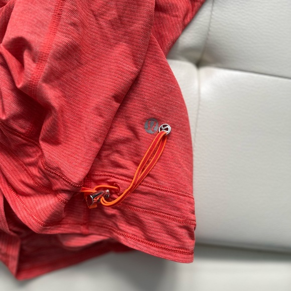 Lululemon Size 4 Tank Top - Picture 4 of 4